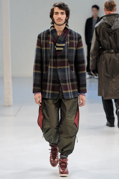 Look 12